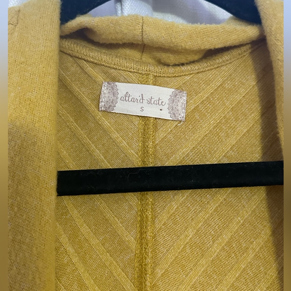 2 Altar’d State pullover tunics - Picture 2 of 10